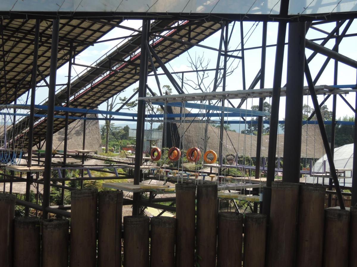 Hotel Semilir Glamping Semarang Zewnętrze zdjęcie